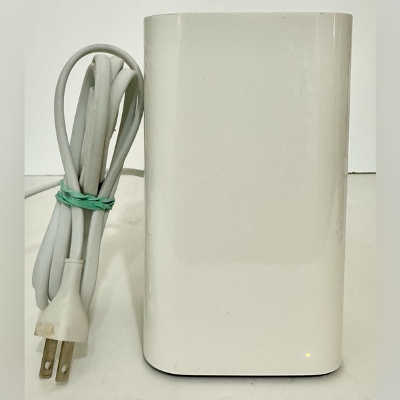 Apple AirPort Extreme 13000Mbps 3 Port Base Station Wireless AC Router - Picture 1 of 6